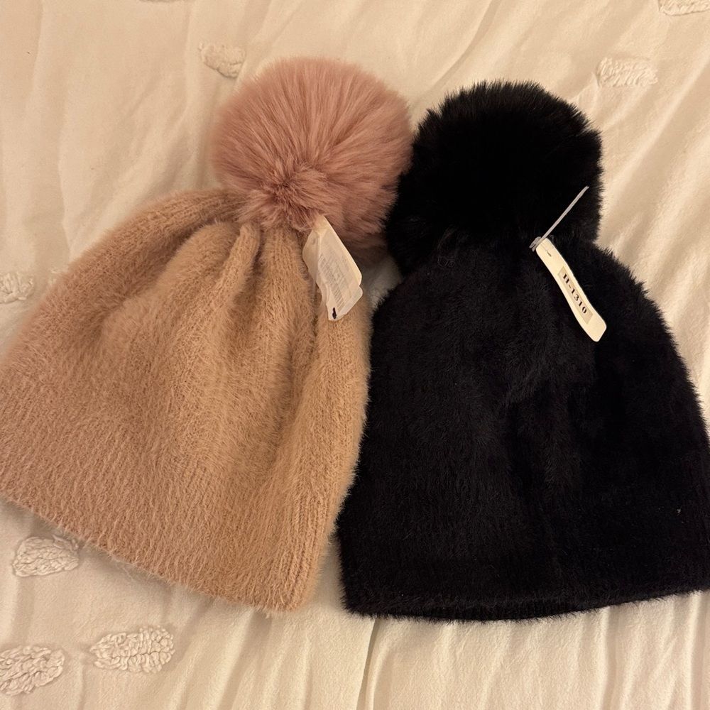 Cozy Pom-Pom Beanie Set - pink and Black